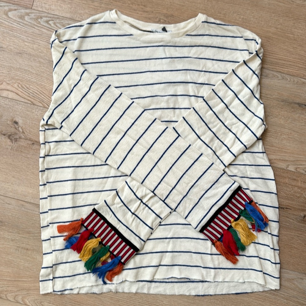 Women's Zara NWT sweater with stripes and detailed sleeves with tassels. Size M